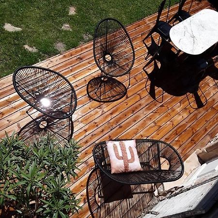 Gite Le Pot De Vin Lancié Esterno foto